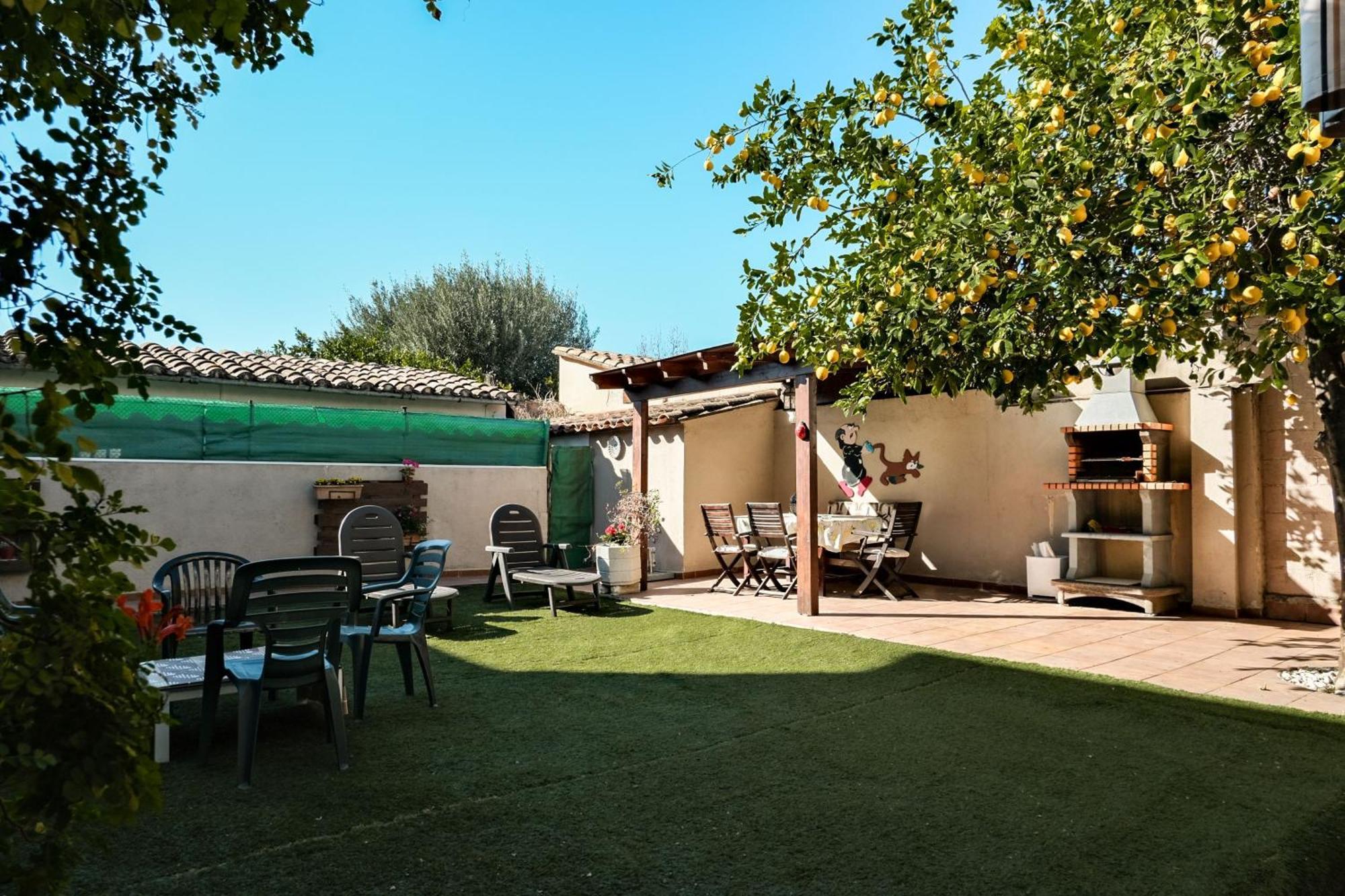 Cals Avis Casa Con Jardin En Hébergement de vacances